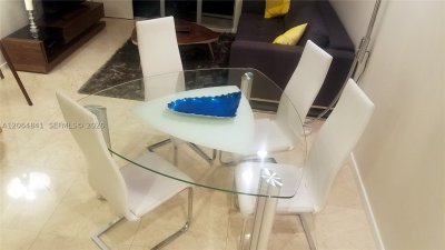 Aluguel de apartamento no Avenue on Brickell 1060 Tower 2411