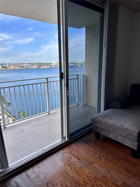Apartment for rent at Isola Brickell Key 1911