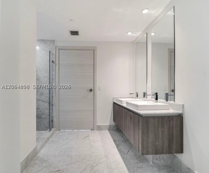 Comprar apartamento en SLS Lux Brickell 1807