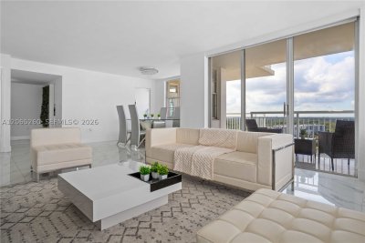 Comprar apartamento en Del Prado North Tower 1904-1
