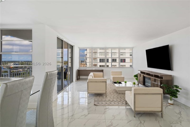 Condo for sale at Del Prado North Tower 1904-1