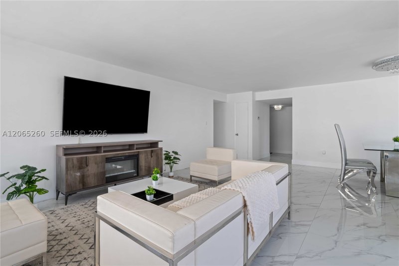 Condo for sale at Del Prado North Tower 1904-1