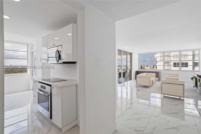 Condo for sale at Del Prado North Tower 1904-1