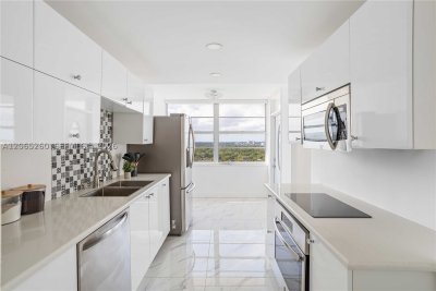 Comprar apartamento en Del Prado North Tower 1904-1