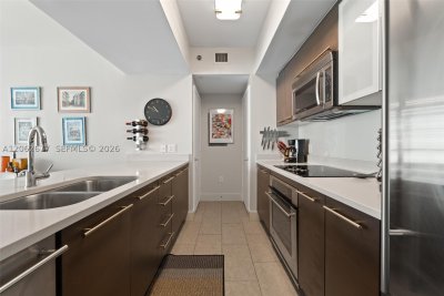 Comprar apartamento en 500 Brickell East Tower 1405