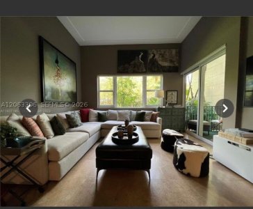 Aluguel de apartamento no Turnberry Village 114