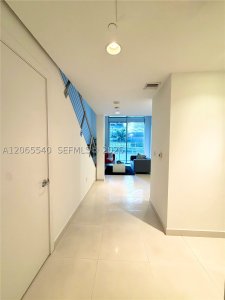 Avenue on Brickell 1050 Tower Apt #206