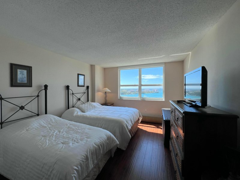 Comprar apartamento no Yacht Club at Portofino 2110