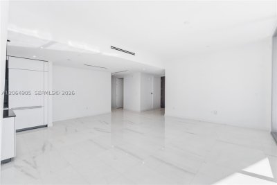 Comprar apartamento no Aston Martin Residences 3507