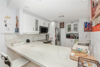 Aluguel de apartamento no Jockey Club 1228