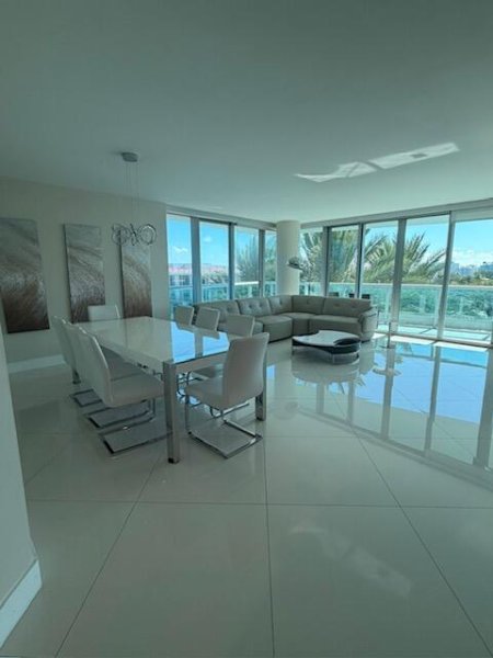 Apartment for rent at Azure 402