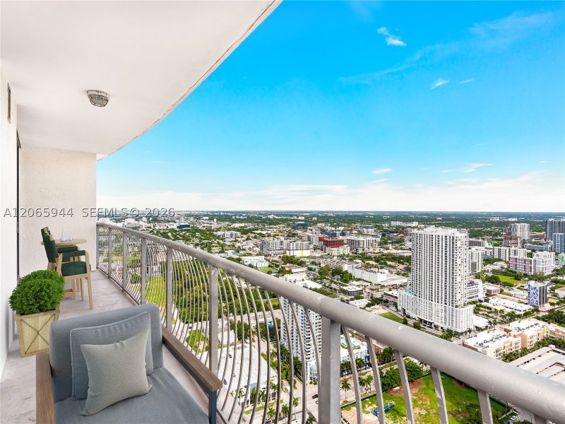 Condo for sale at Opera Tower PH-5309