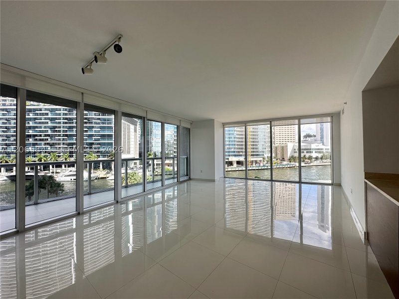 Comprar apartamento no Icon Brickell Tower I 502