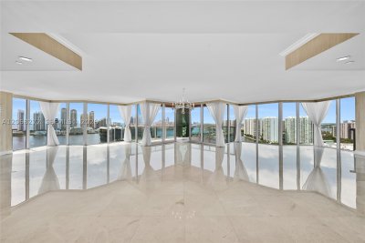 Comprar apartamento en Hidden Bay 2813
