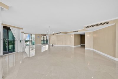 Comprar apartamento en Hidden Bay 2813