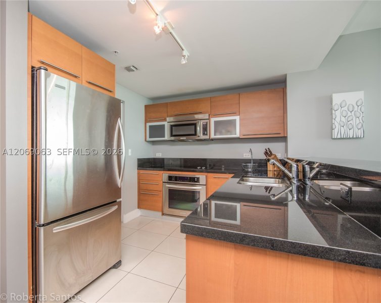 Apartment for rent at Vizcayne Everglades On The Bay 3902