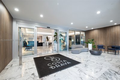 Comprar apartamento no Costa Brava 906