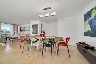 Comprar apartamento no Costa Brava 906