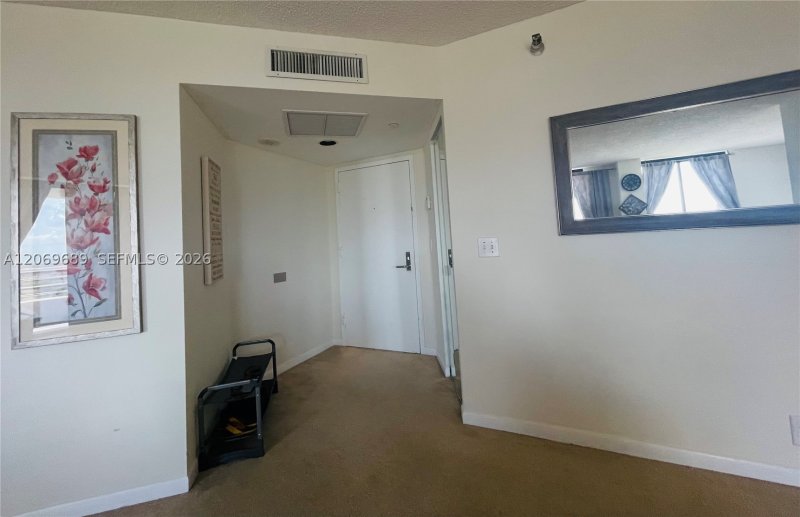 Alquiler de apartamento en Parc Central Aventura 1101