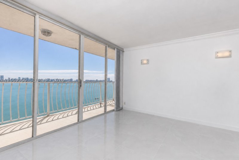 Apartment for rent at Grandview Palace 1509