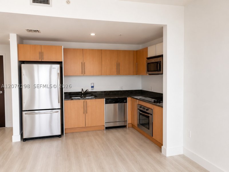 Alquiler de apartamento en Met 1 2503