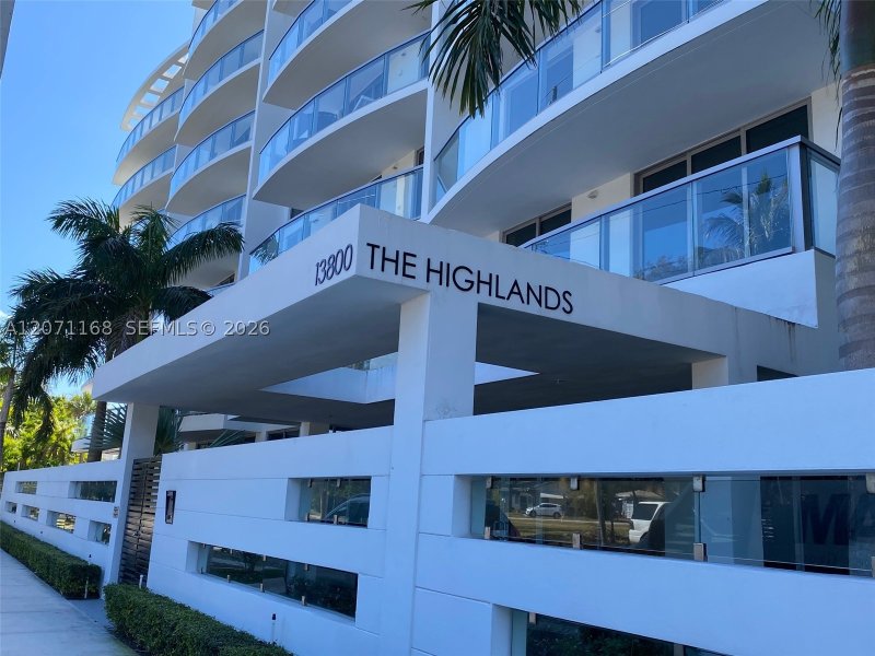 The Highlands Apt #PH3