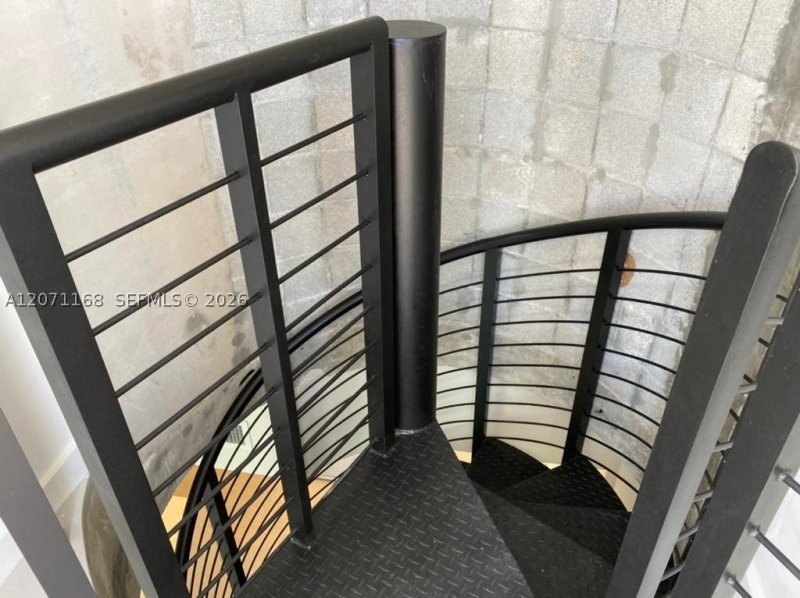 Condo for sale at The Highlands PH3