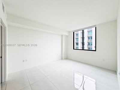 Comprar apartamento en Merrick Manor 609
