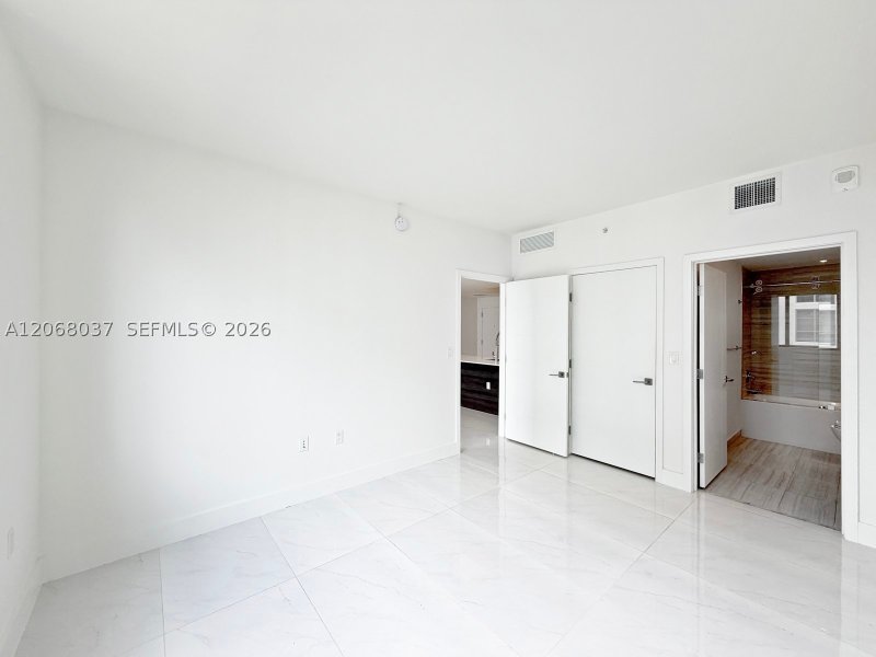 Condo for sale at Merrick Manor 609