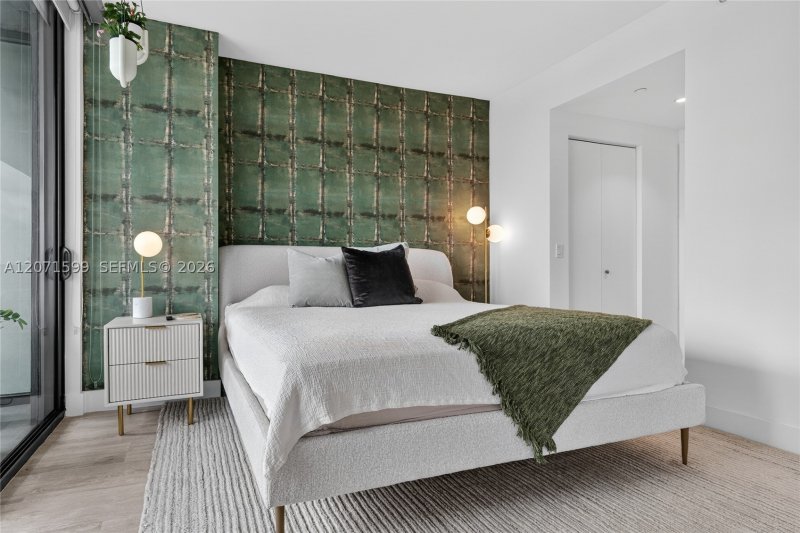 Condo for sale at Hyde Midtown L305