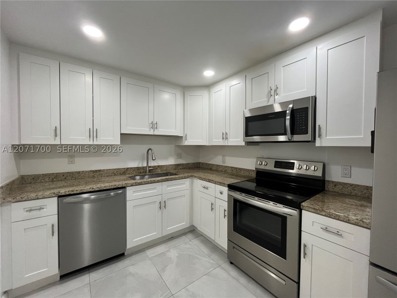 Apartment for rent at Olympus Condo 1705