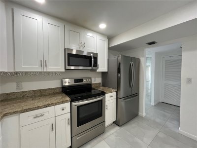 Aluguel de apartamento no Olympus Condo 1705