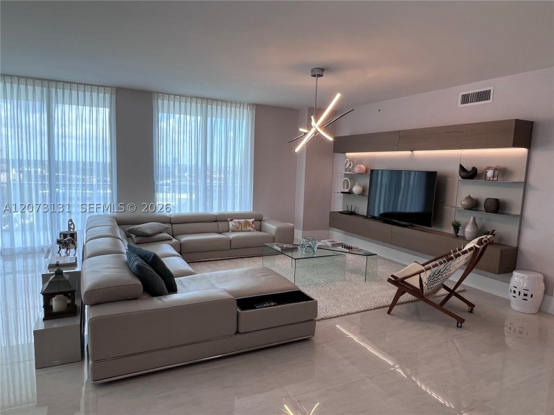 Condo for sale at Marina Palms Yacht Club 1402