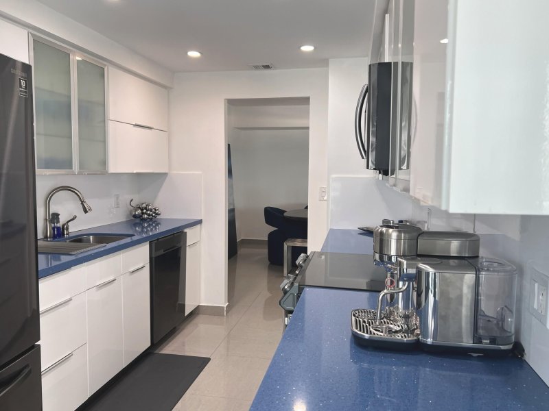 Apartment for rent at Southpoint Towers 503N