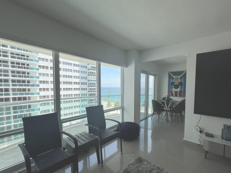 Apartment for rent at Southpoint Towers 503N