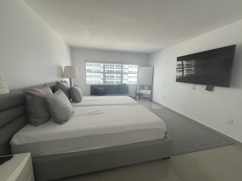 Apartment for rent at Southpoint Towers 503N