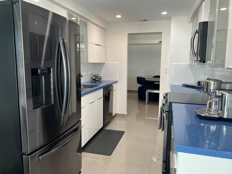 Apartment for rent at Southpoint Towers 503N