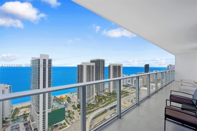 Comprar apartamento no Hyde Beach House T3905