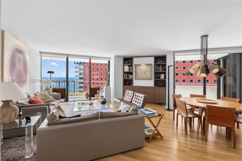 Comprar apartamento en Villa Regina 1105