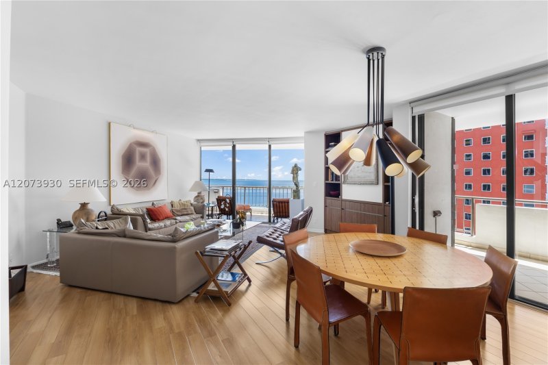 Comprar apartamento en Villa Regina 1105