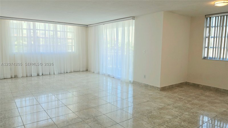 Condo for sale at Plaza Towers South 202