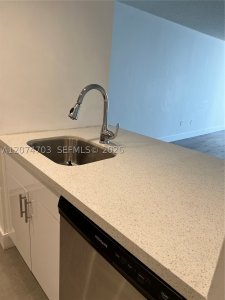 Aluguel de apartamento no The Venetia 24E