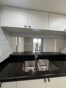 Aluguel de apartamento no Madison Miami W-506