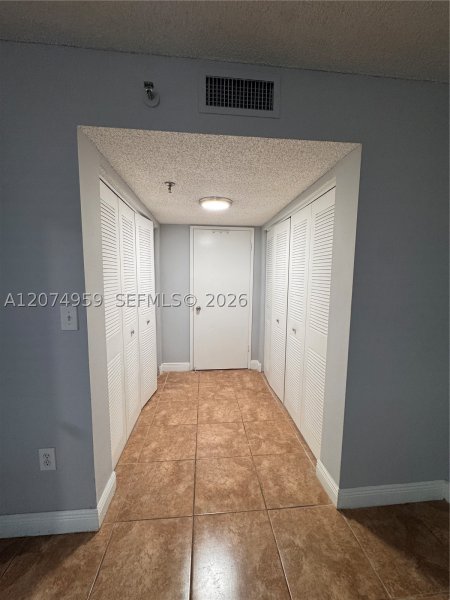 Aluguel de apartamento no Madison Miami W-506