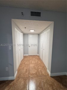 Aluguel de apartamento no Madison Miami W-506