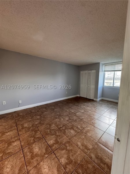 Aluguel de apartamento no Madison Miami W-506