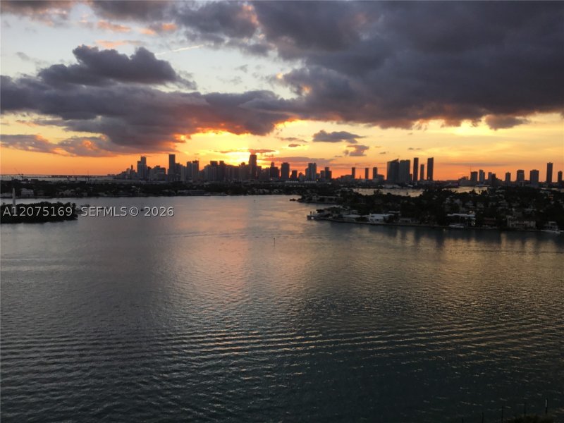 Condo for sale at Nine Island Avenue 1806