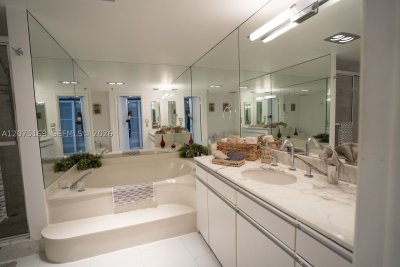 Comprar apartamento en Nine Island Avenue 1806