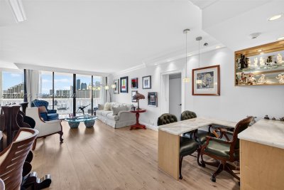 Comprar apartamento no 3000 Williams Island 1201