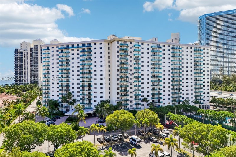 Condo for sale at Ocean Reserve 1120